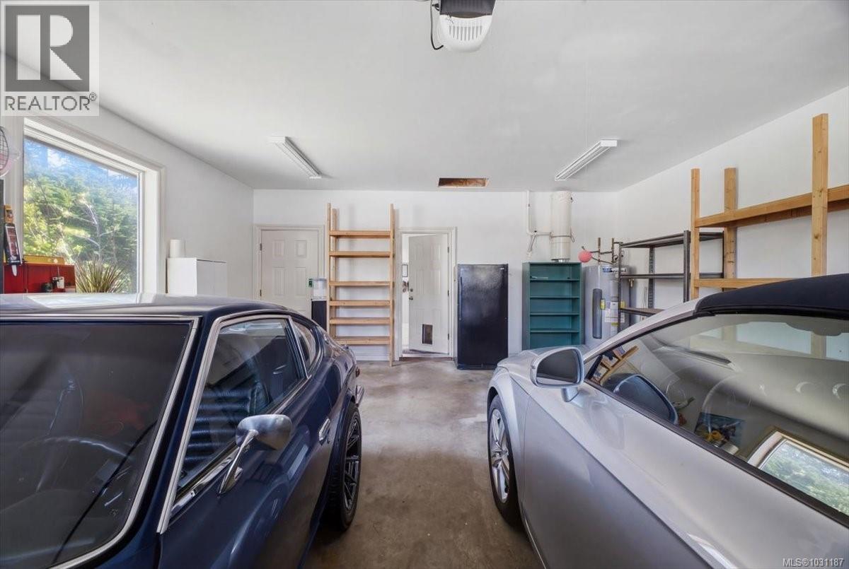 1971 Woodridge Rd, Nanaimo