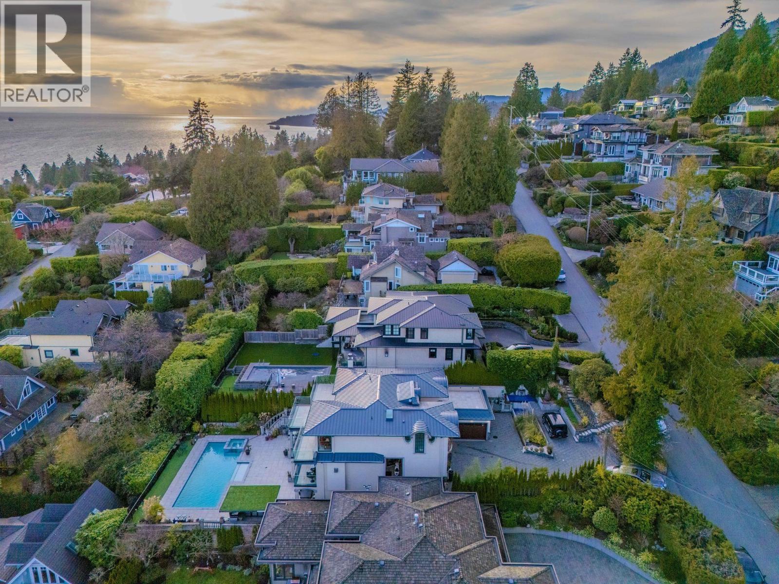 2538 OTTAWA AVENUE, West Vancouver