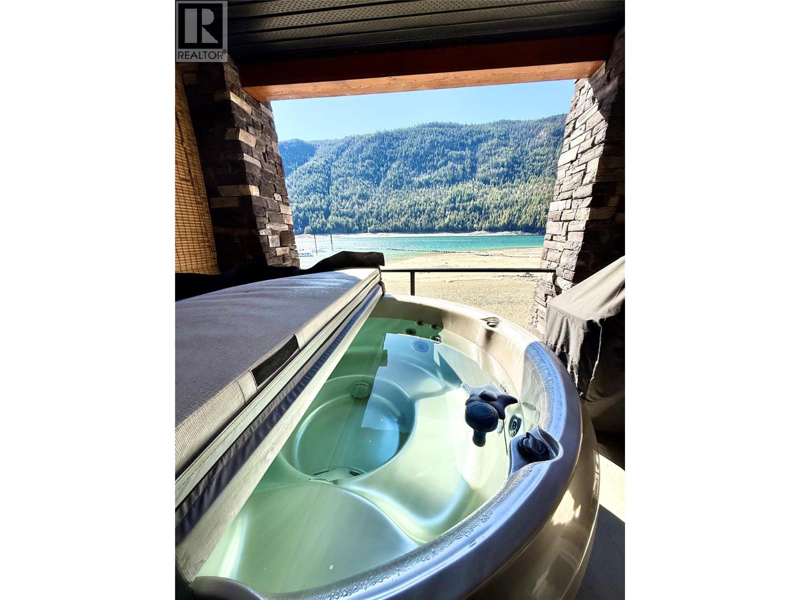 5570 Broadwater Road Unit# 109, Castlegar