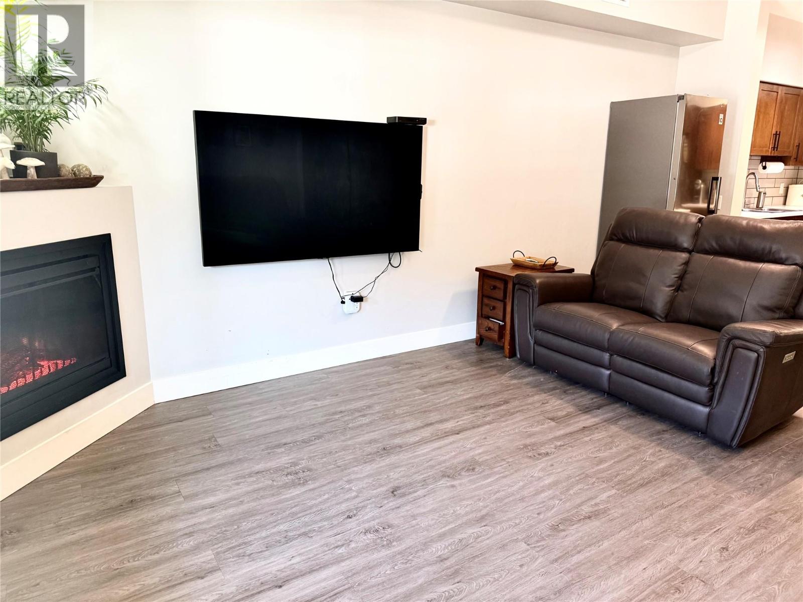 5570 Broadwater Road Unit# 109, Castlegar