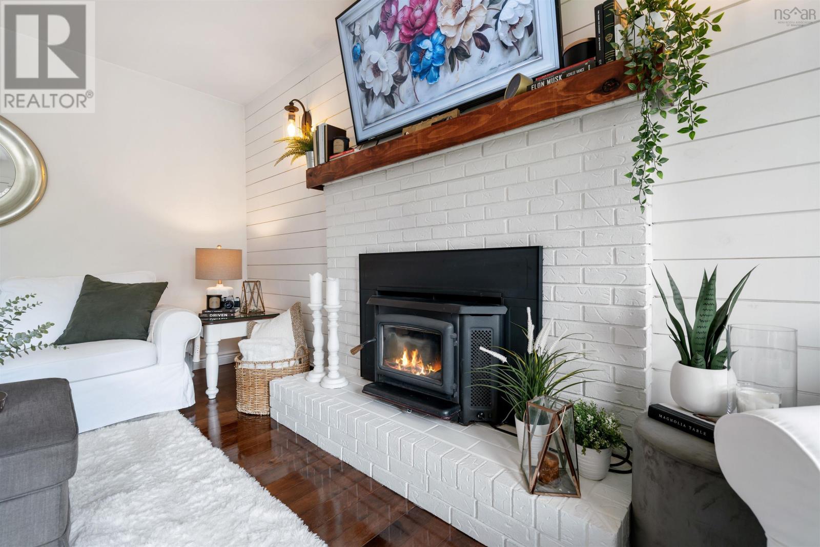 Property 32 of 50 of 1509 Highway 6