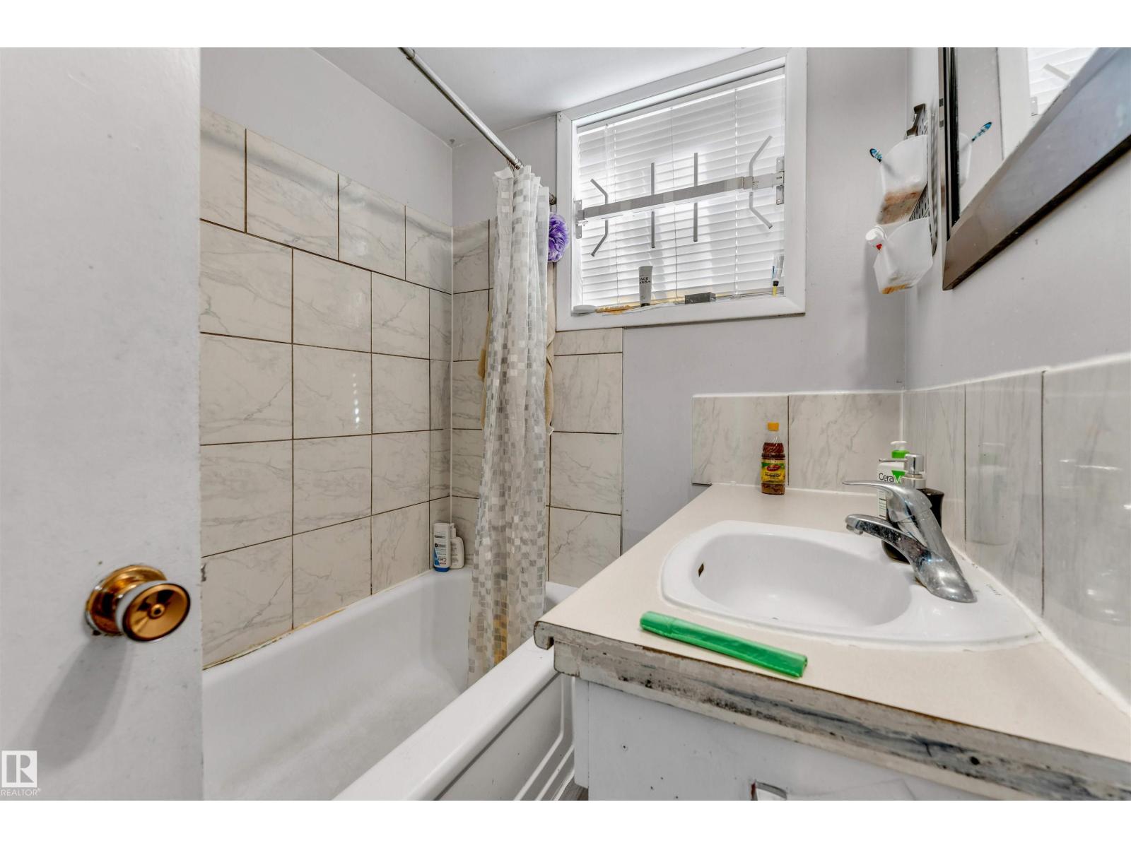 12908 126 ST NW, Edmonton