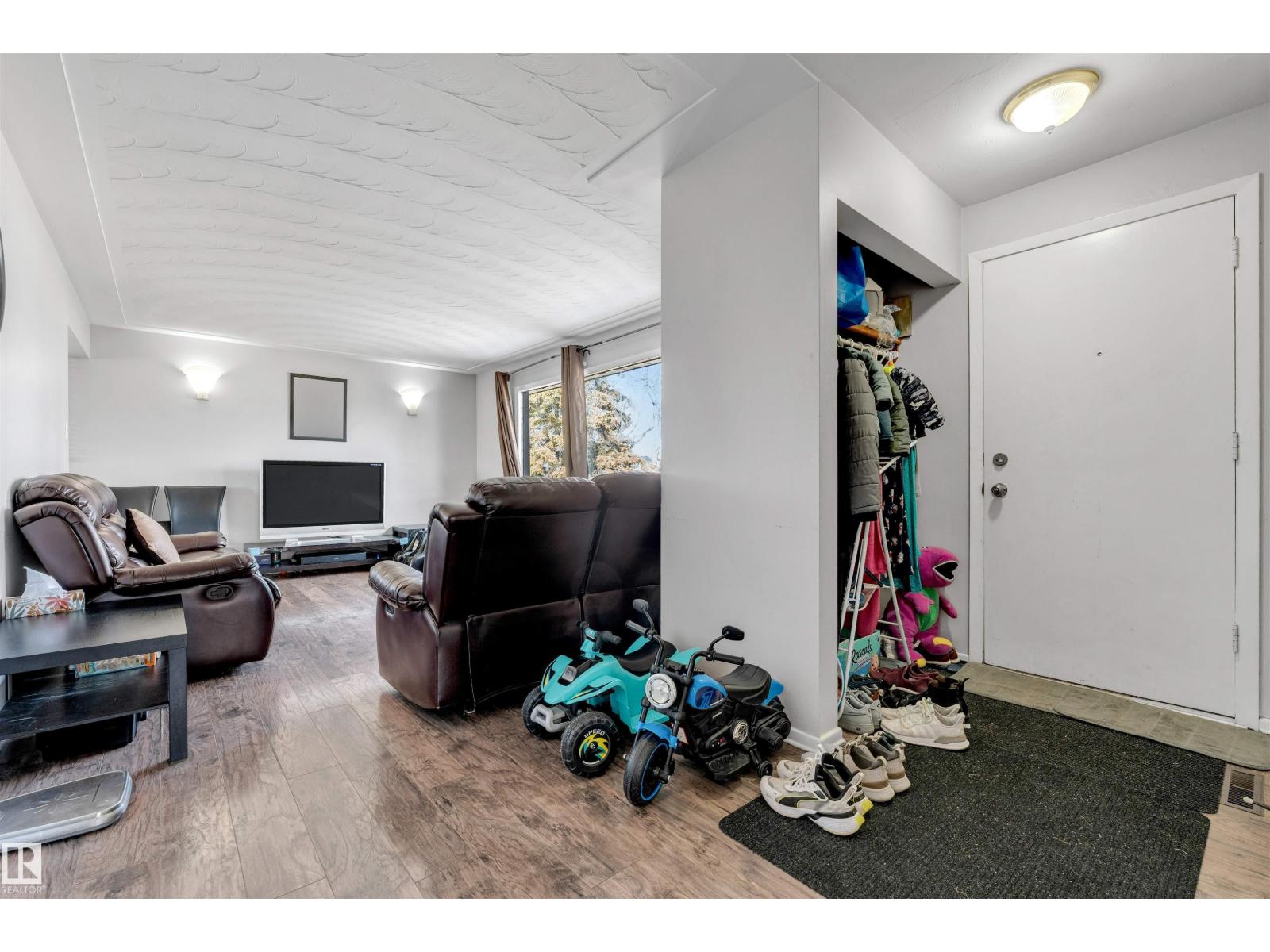 12908 126 ST NW, Edmonton