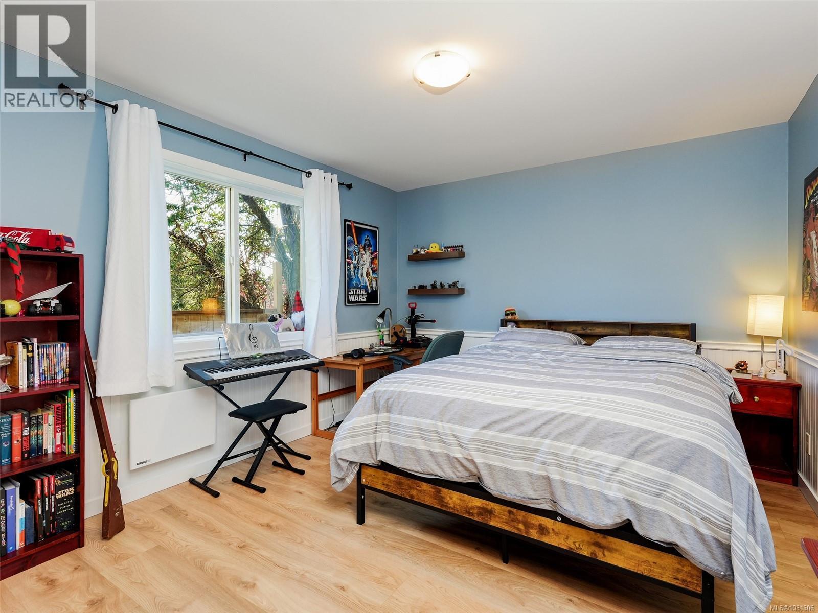 515 Selwyn Falls Dr, Langford