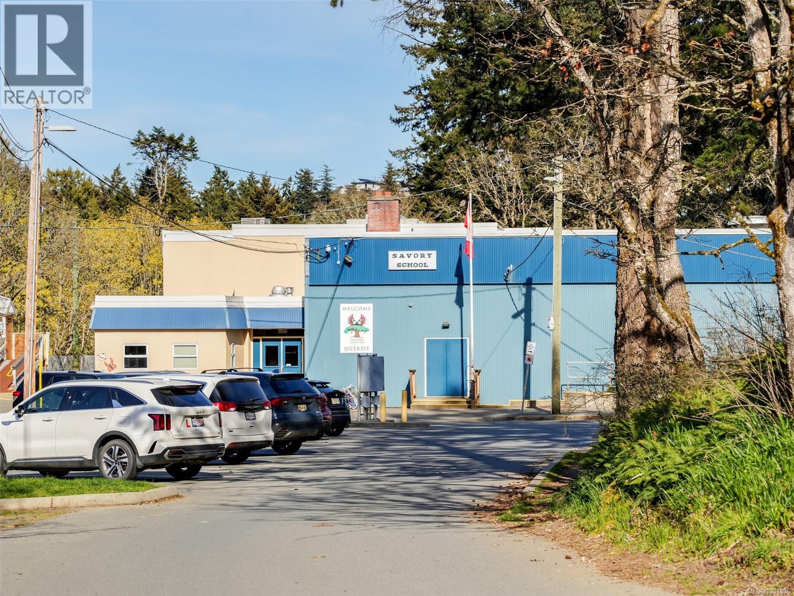 515 Selwyn Falls Dr, Langford