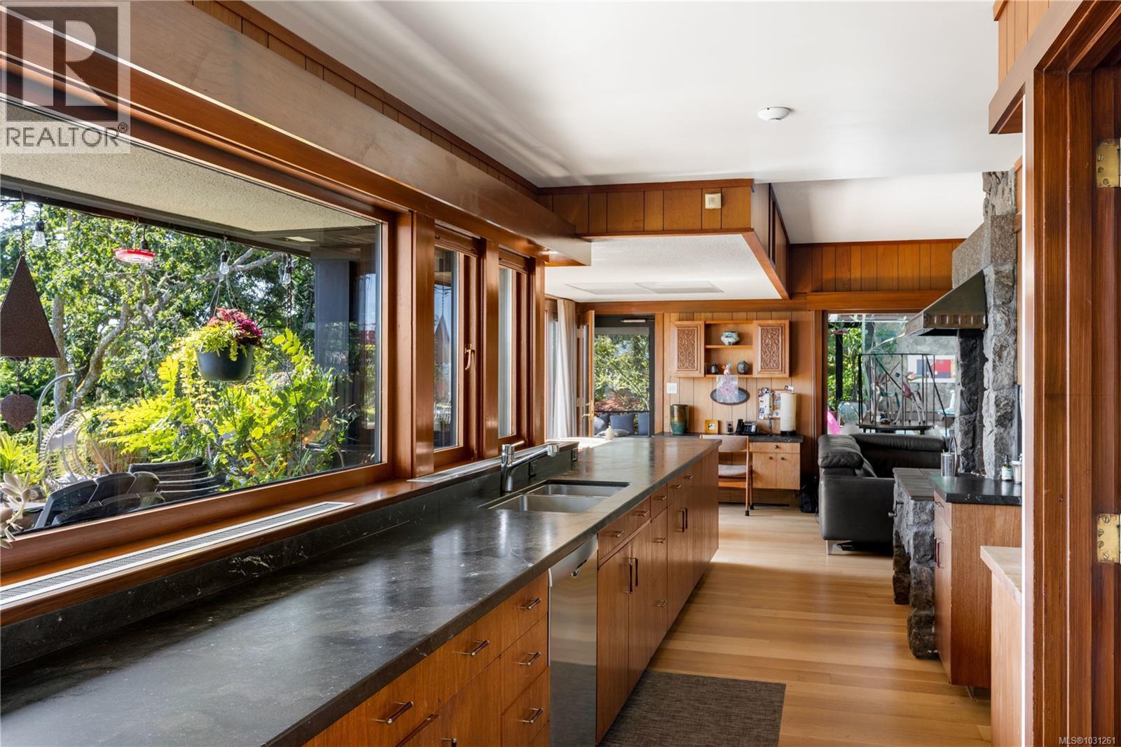 1996 FERNDALE RD - 26