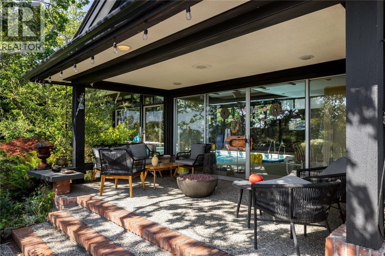 1996 FERNDALE RD - 30