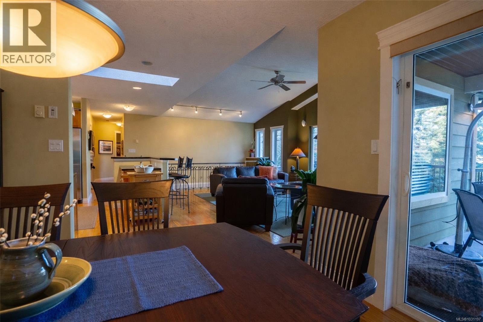 1420 Elan Pl - 11