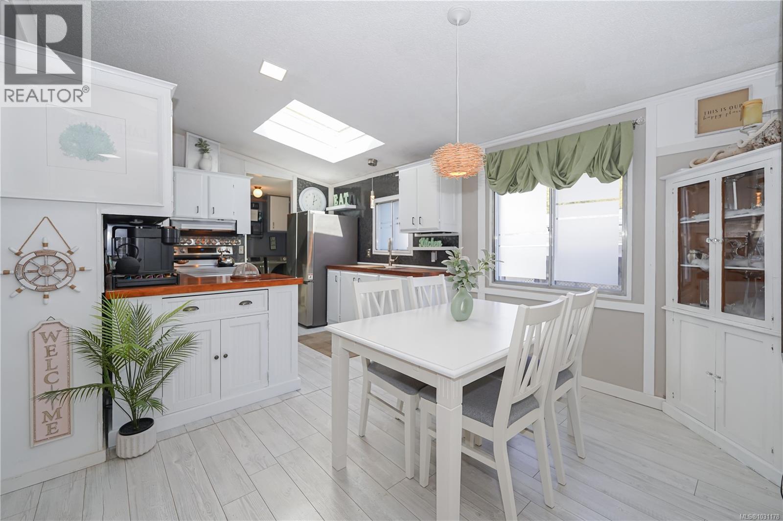 #33 7701 CENTRAL SAANICH RD - 13