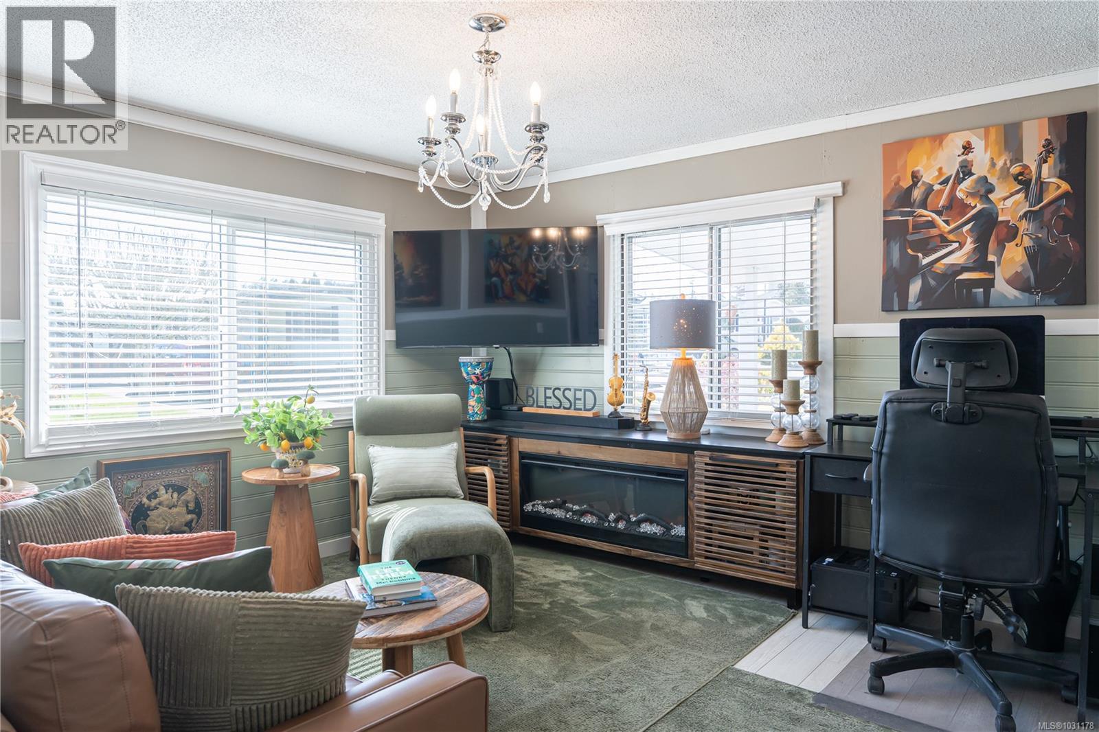 #33 7701 CENTRAL SAANICH RD - 23