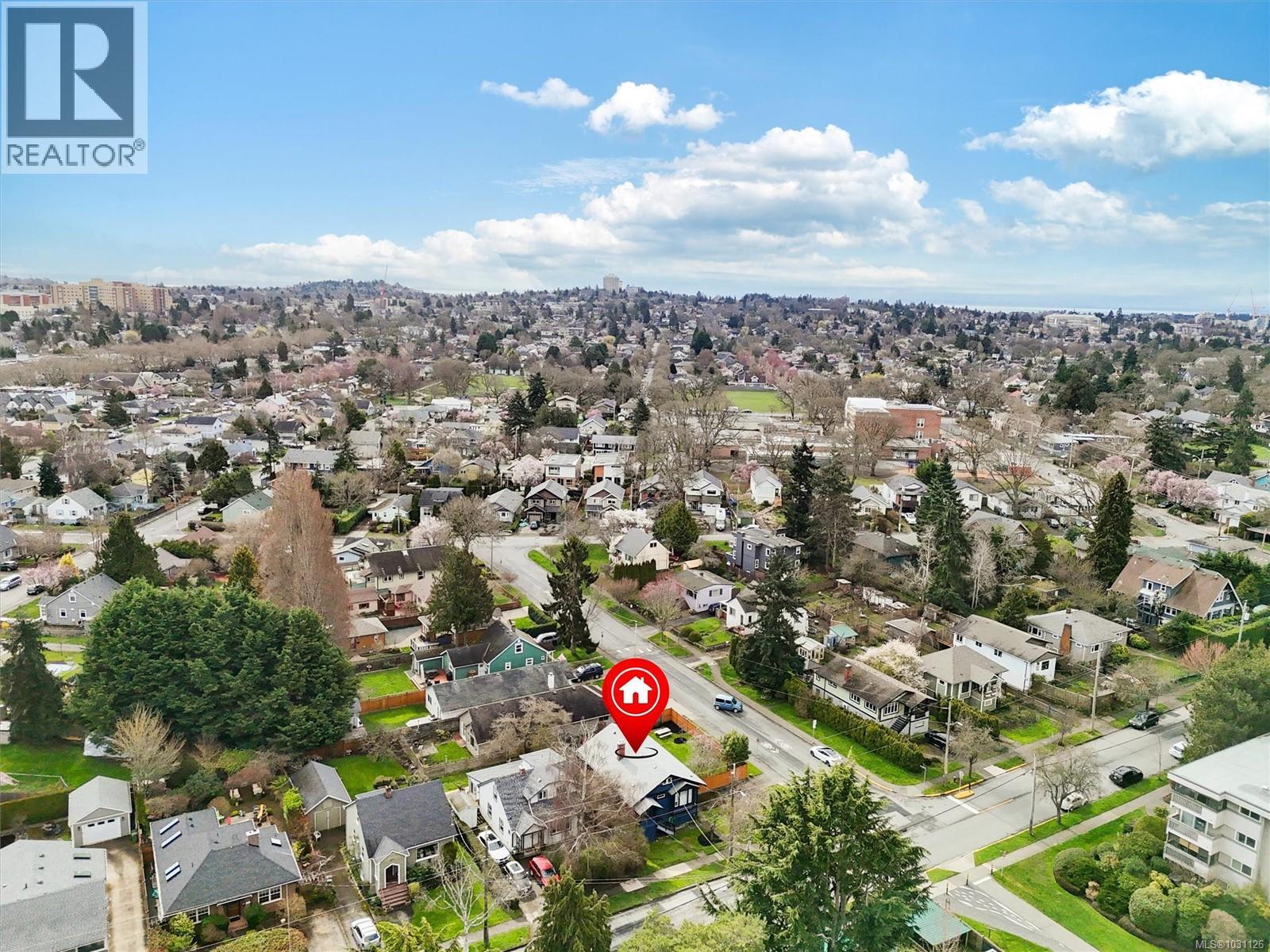 1603 Myrtle Ave, Victoria