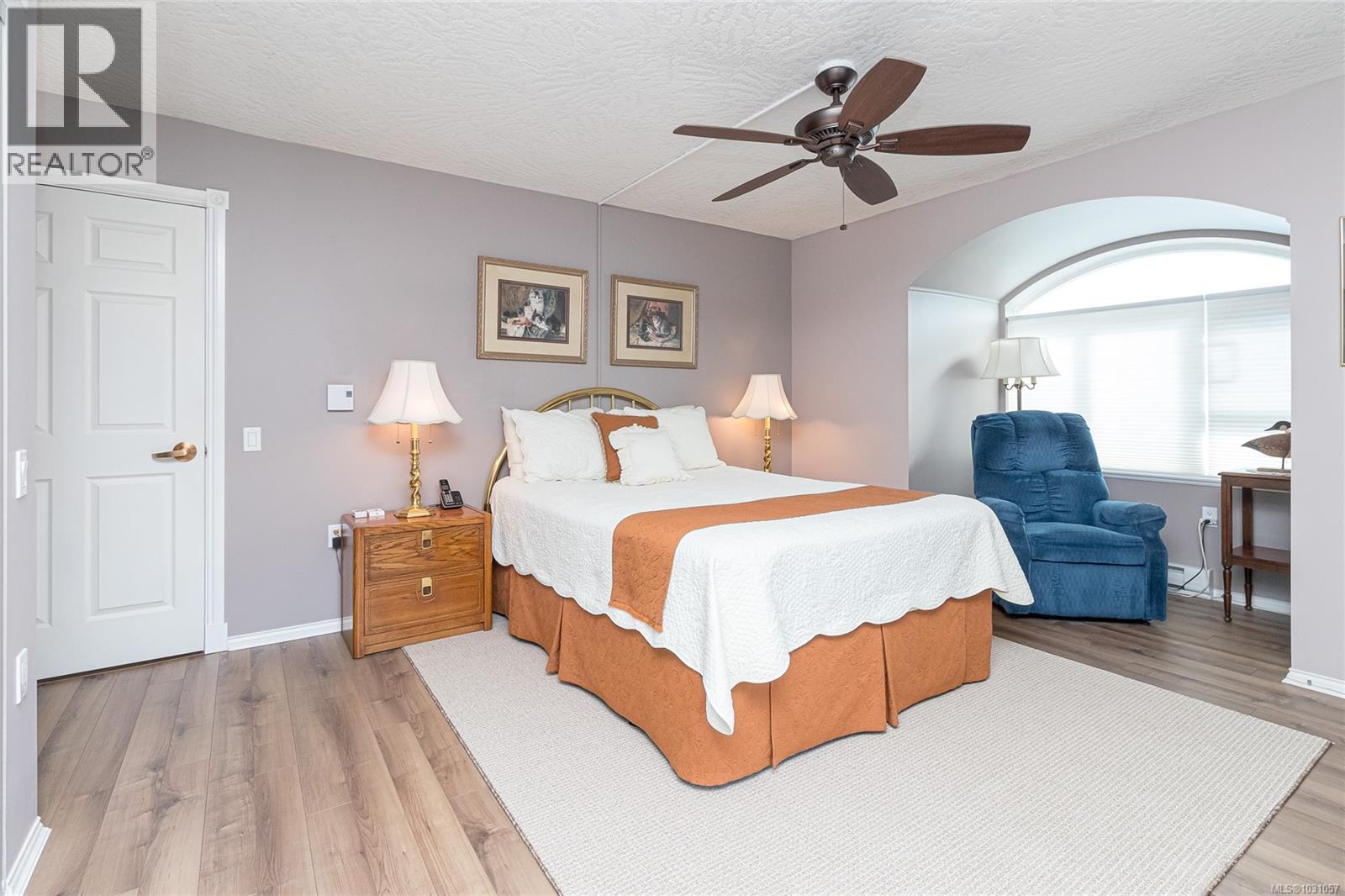 #402 1521 CHURCH AVE - 12