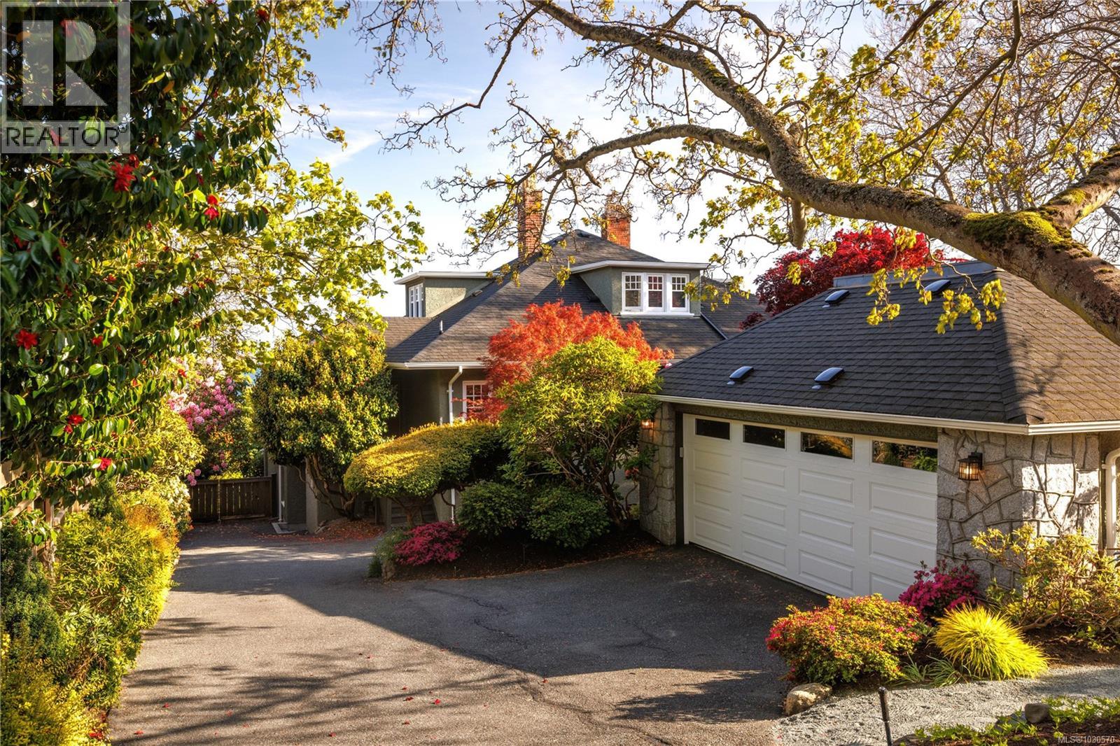  261 King George Terrace, Oak Bay