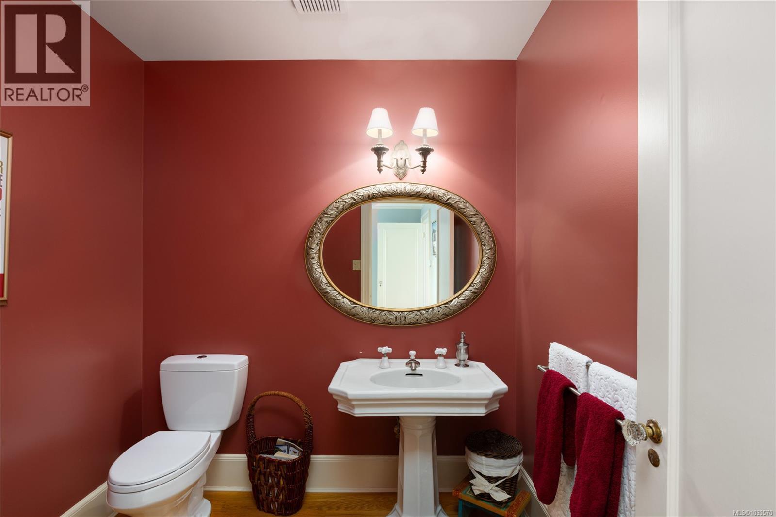  261 King George Terrace, Oak Bay