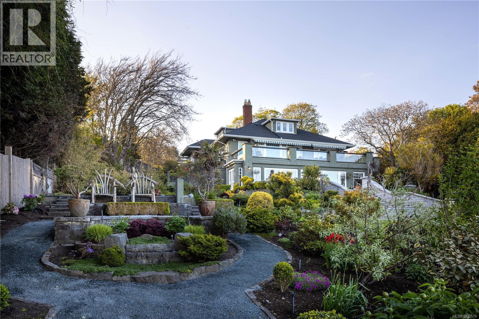  261 King George Terrace, Oak Bay