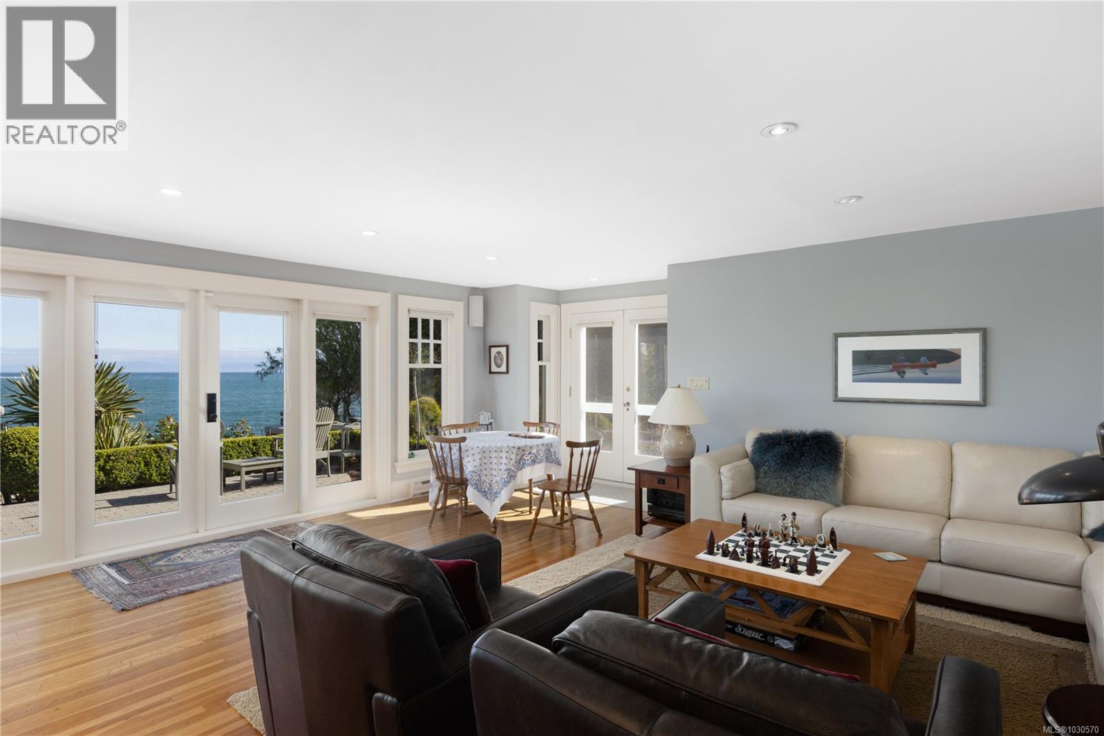  261 King George Terrace, Oak Bay