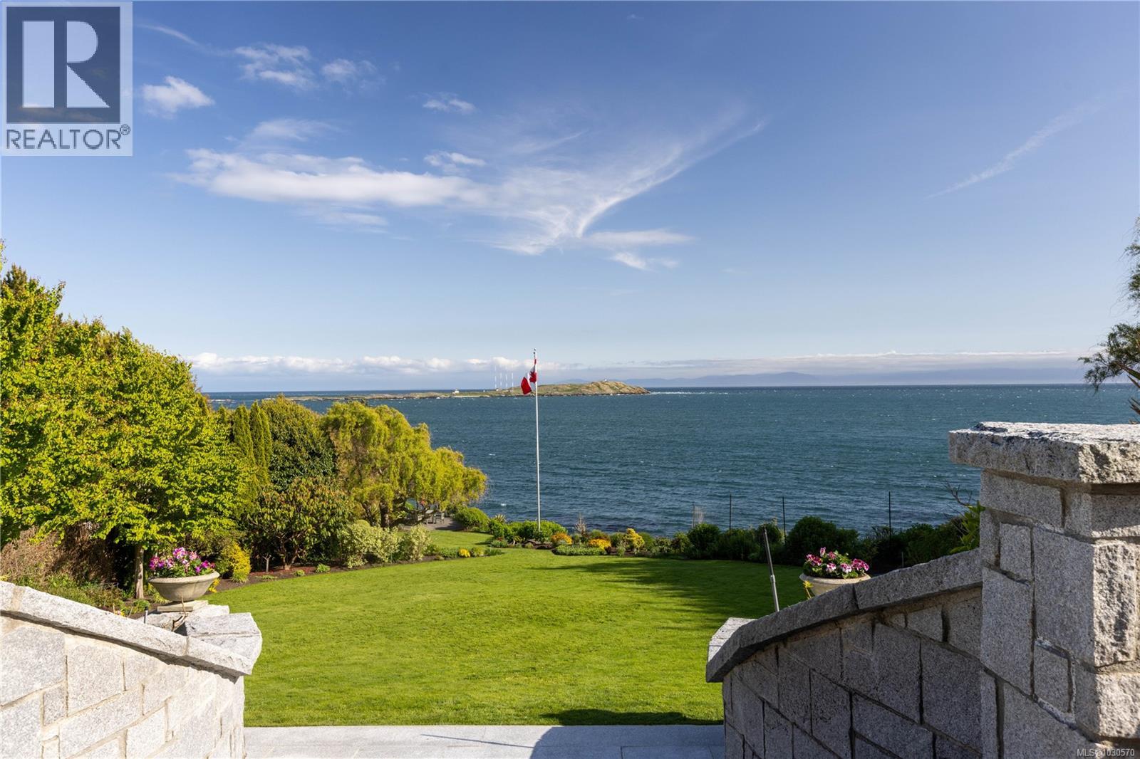  261 King George Terrace, Oak Bay