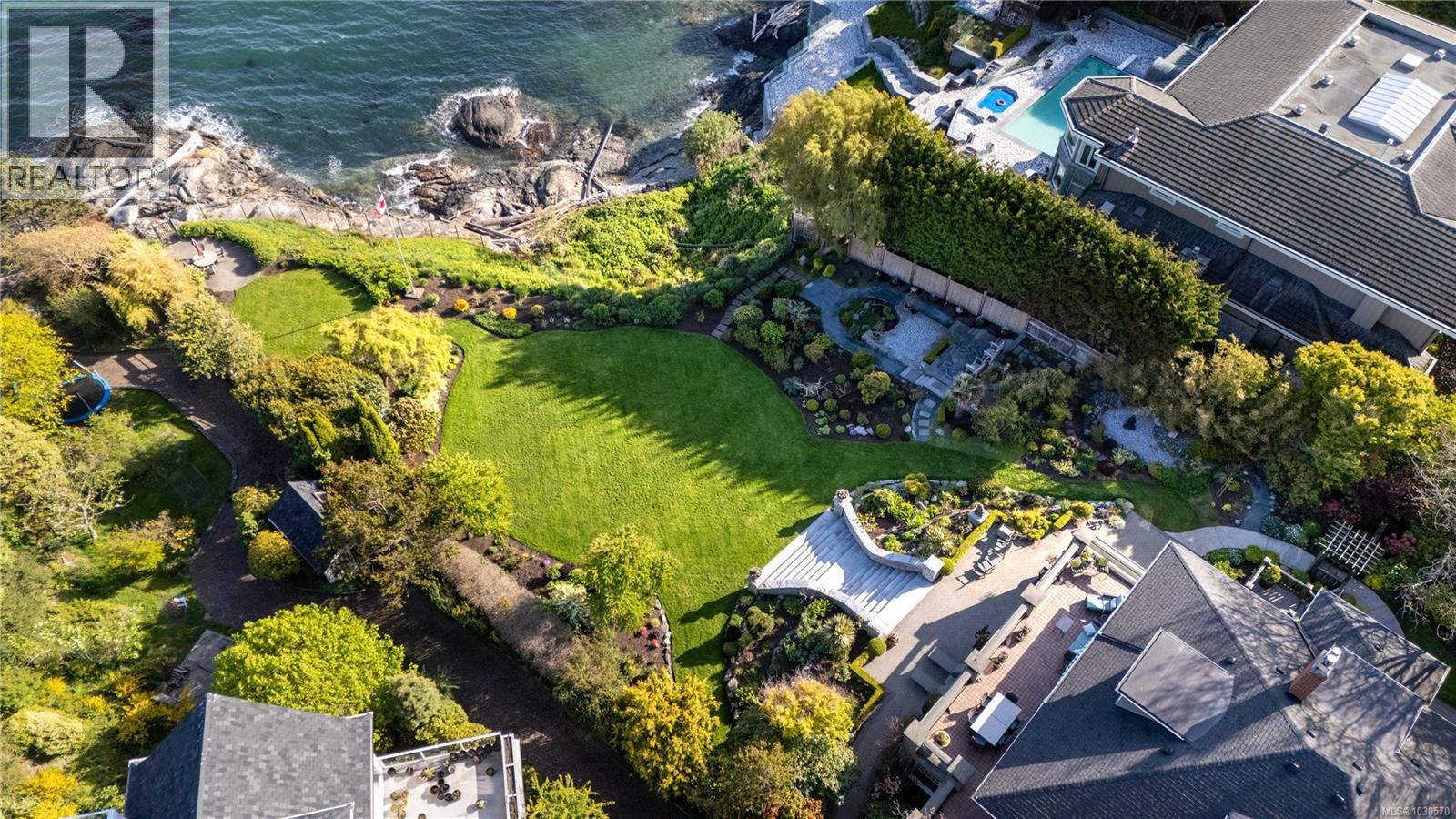  261 King George Terrace, Oak Bay