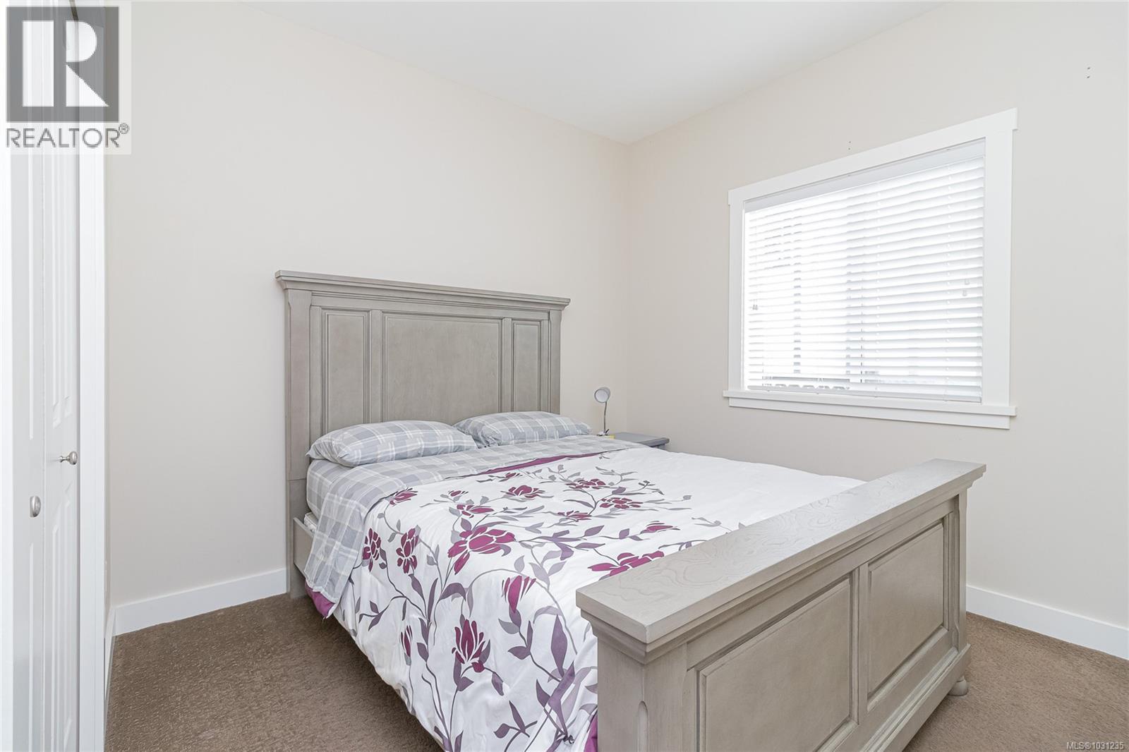 1186 Sikorsky Rd, Langford