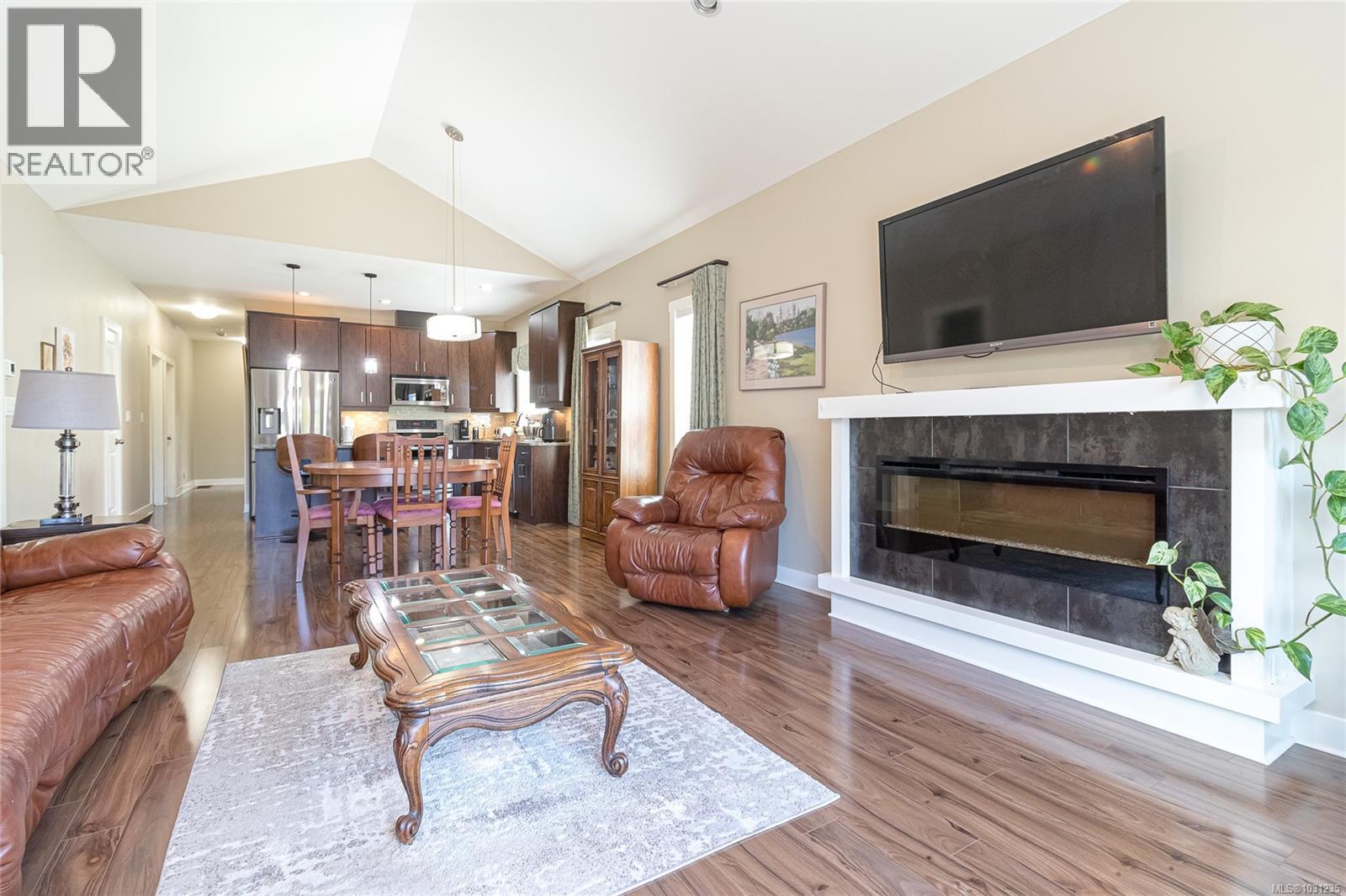 1186 Sikorsky Rd, Langford