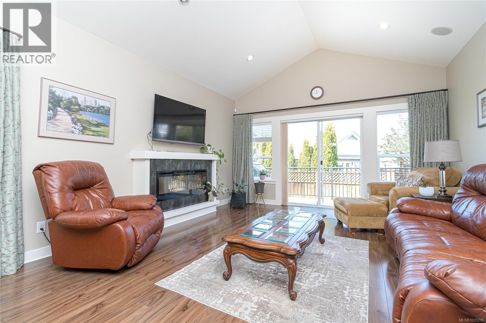 1186 Sikorsky Rd, Langford