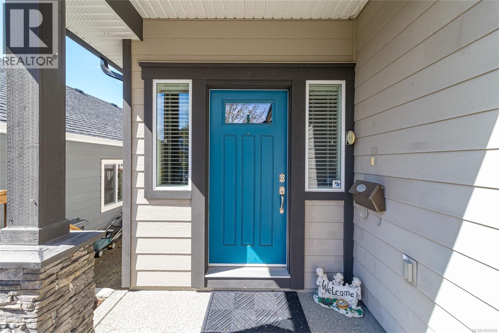 1186 Sikorsky Rd, Langford