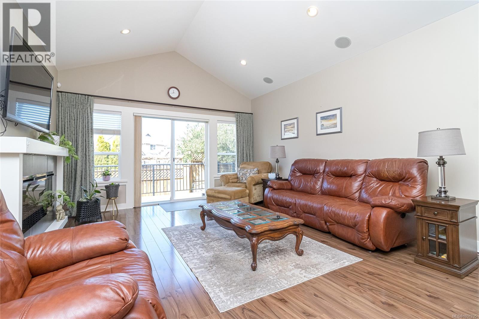 1186 Sikorsky Rd, Langford