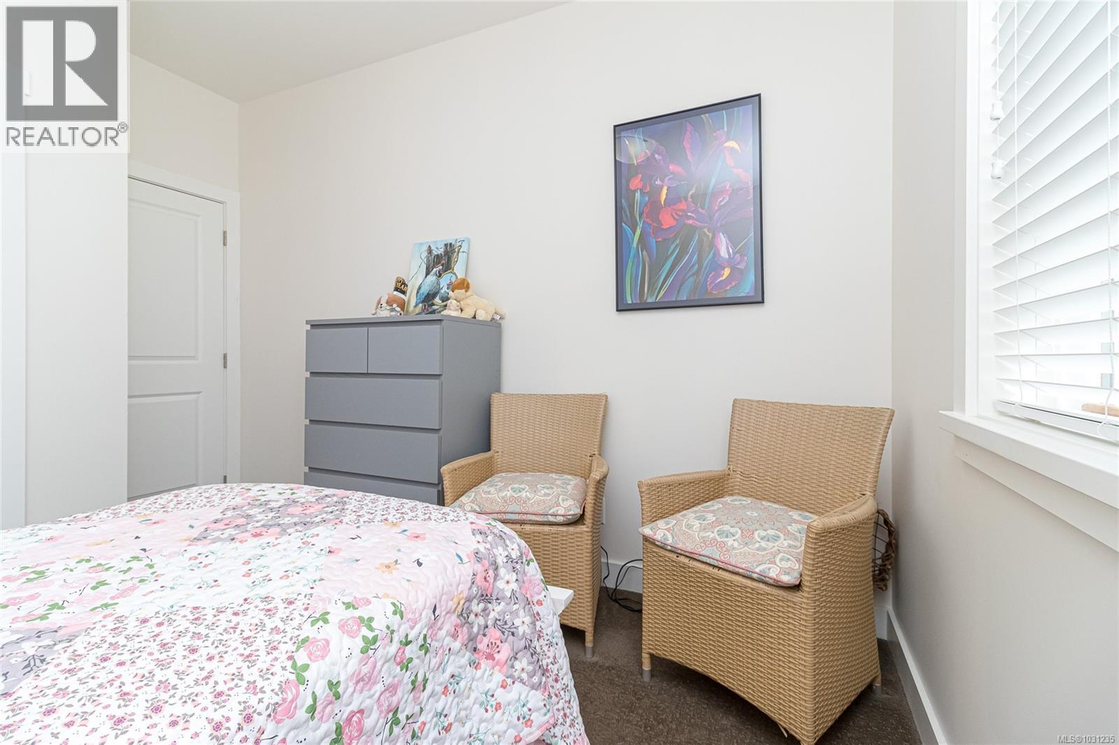 1186 Sikorsky Rd, Langford