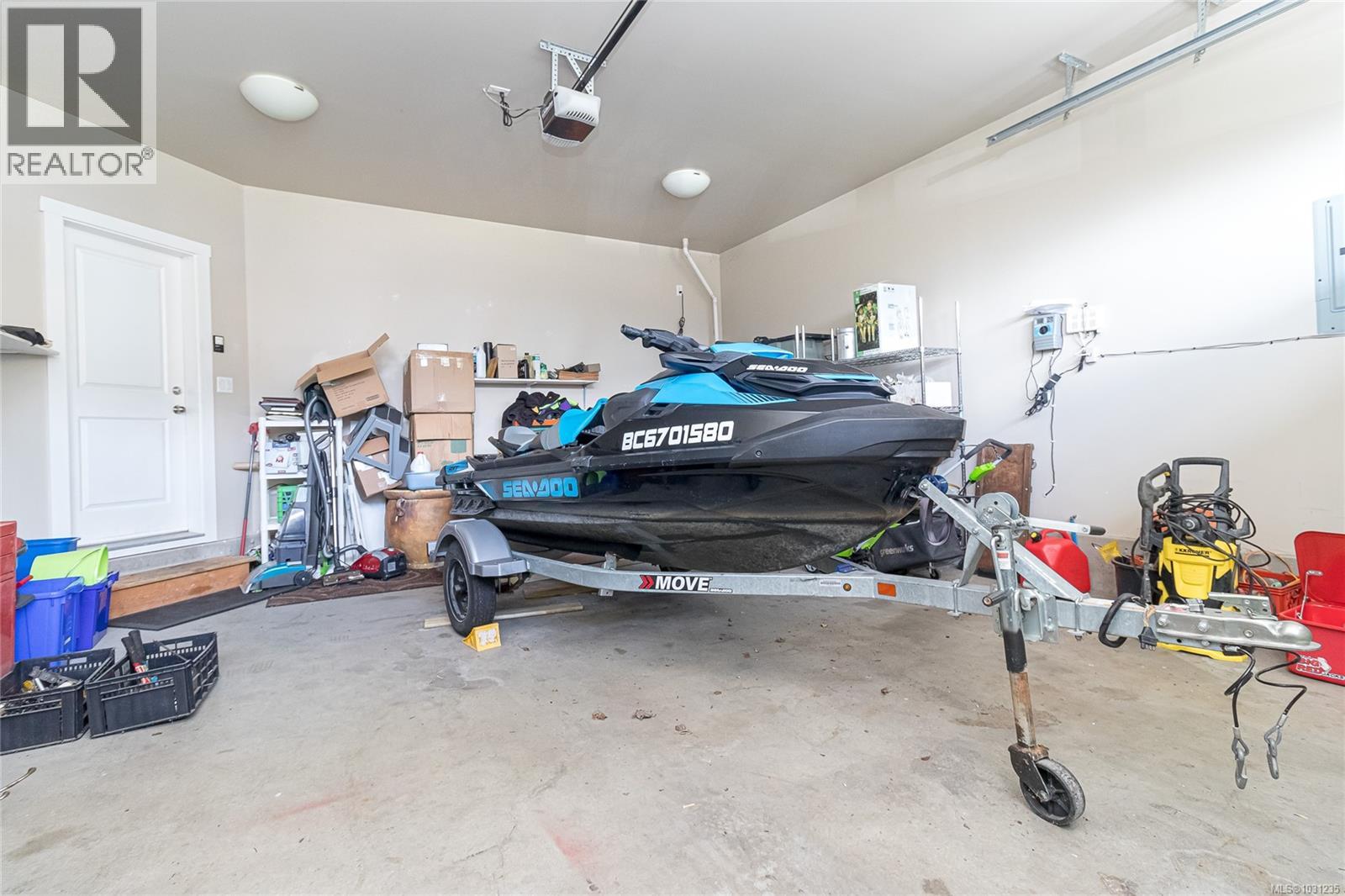 1186 Sikorsky Rd, Langford