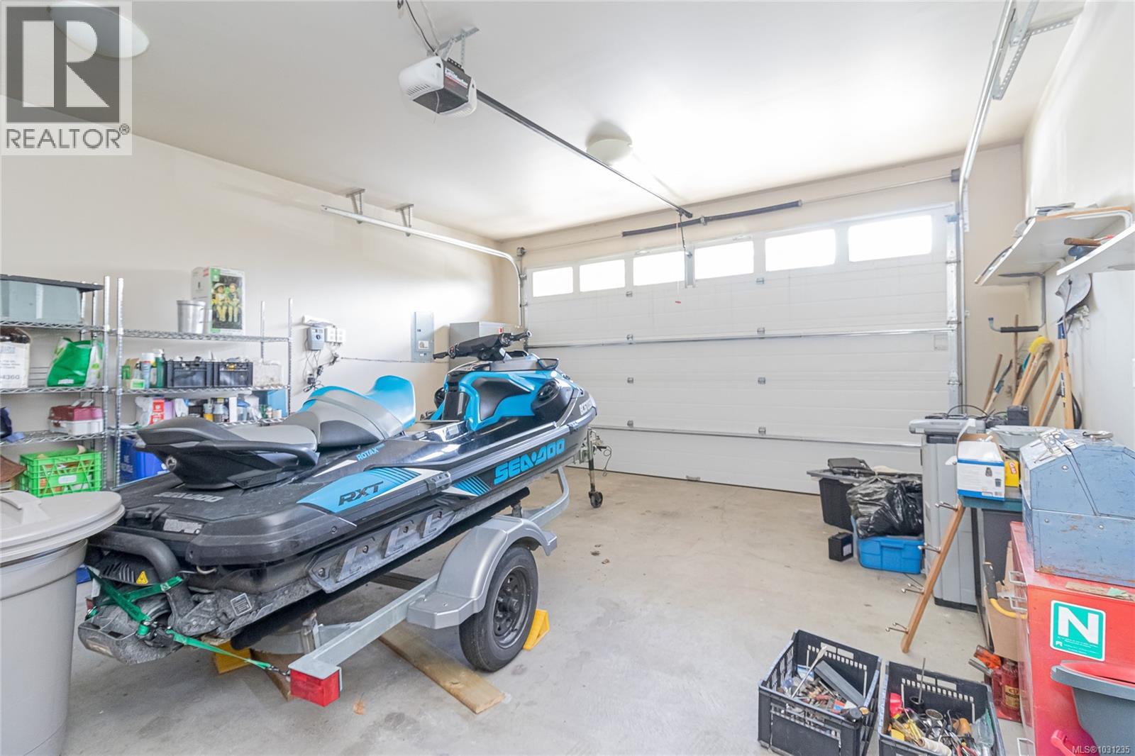 1186 Sikorsky Rd, Langford