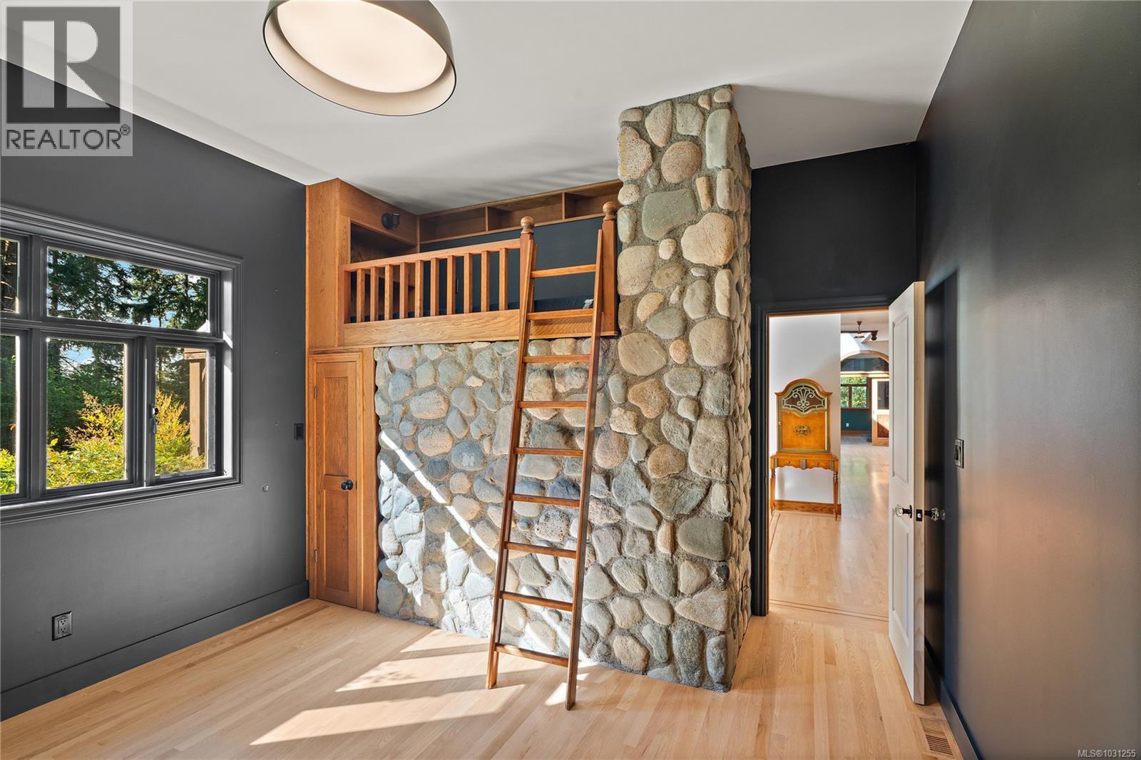 845 Downey Rd, North Saanich