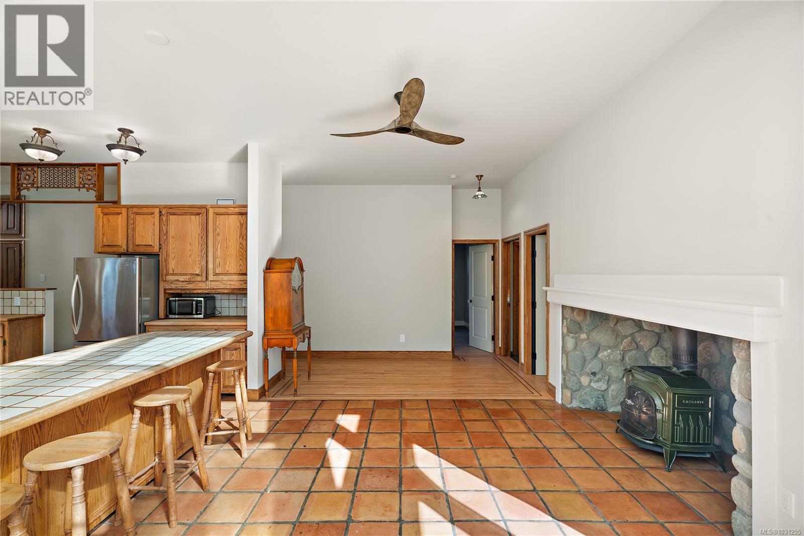 845 Downey Rd, North Saanich