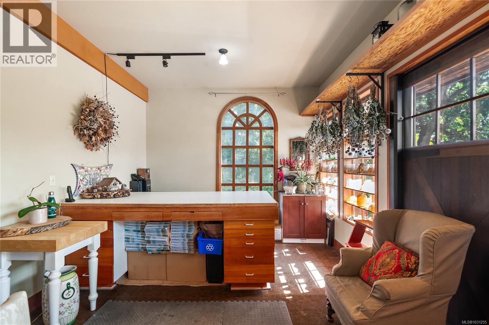 845 Downey Rd, North Saanich