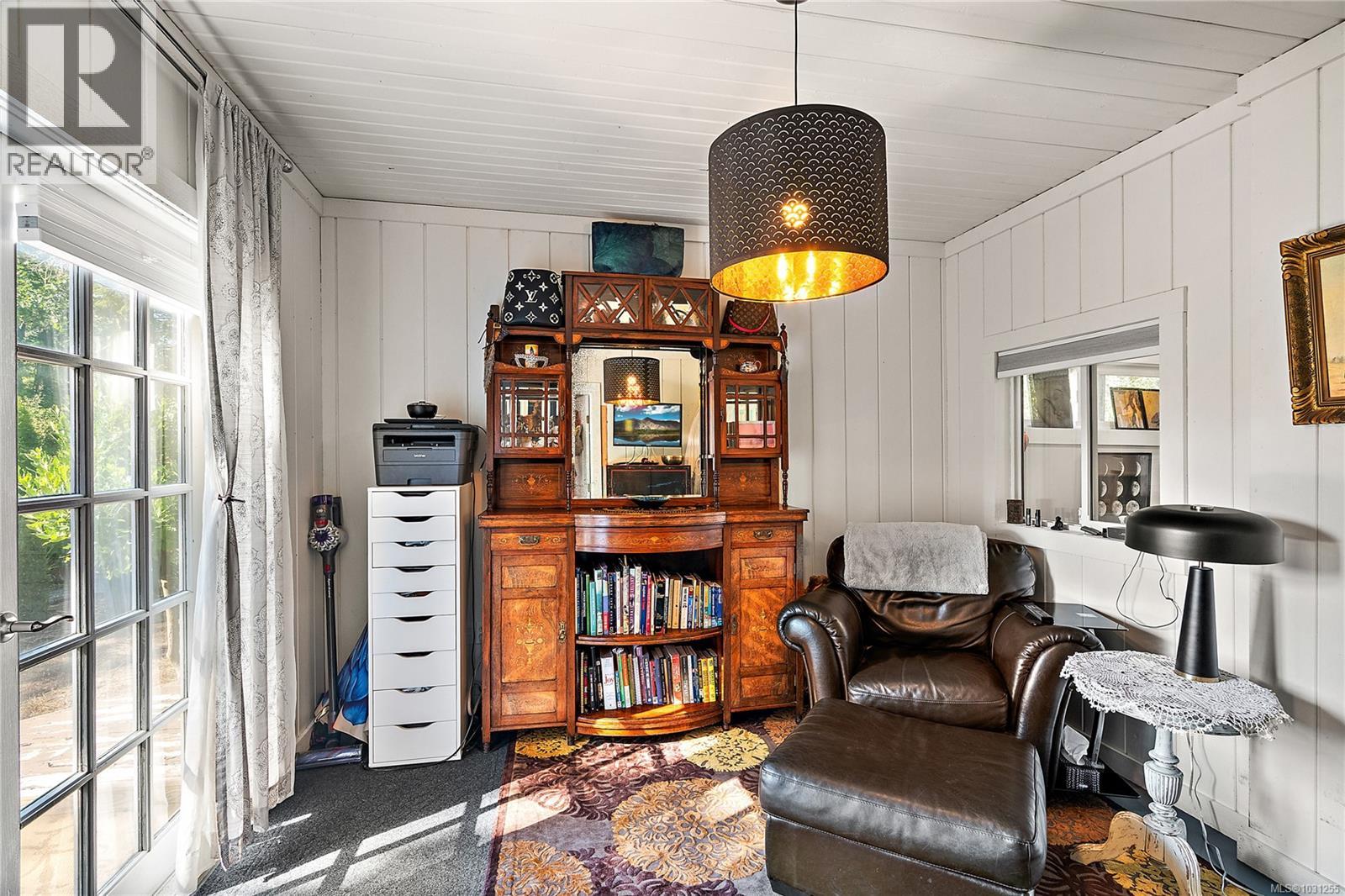 845 Downey Rd, North Saanich