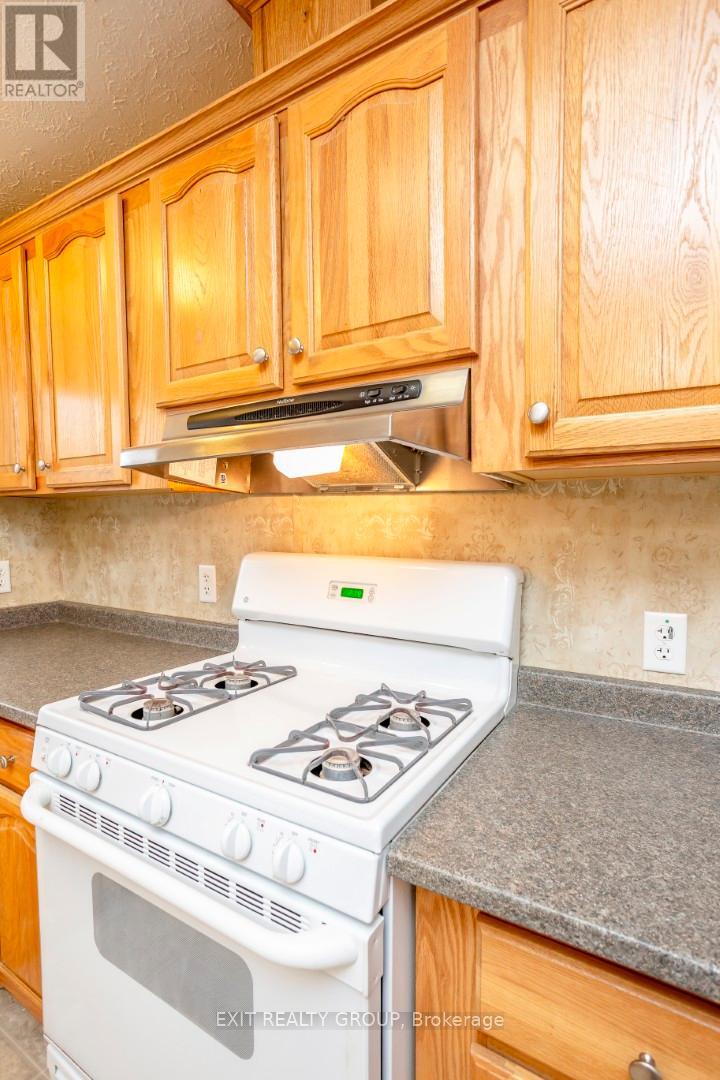 5-152 CONCESSION ROAD 11 W - 12