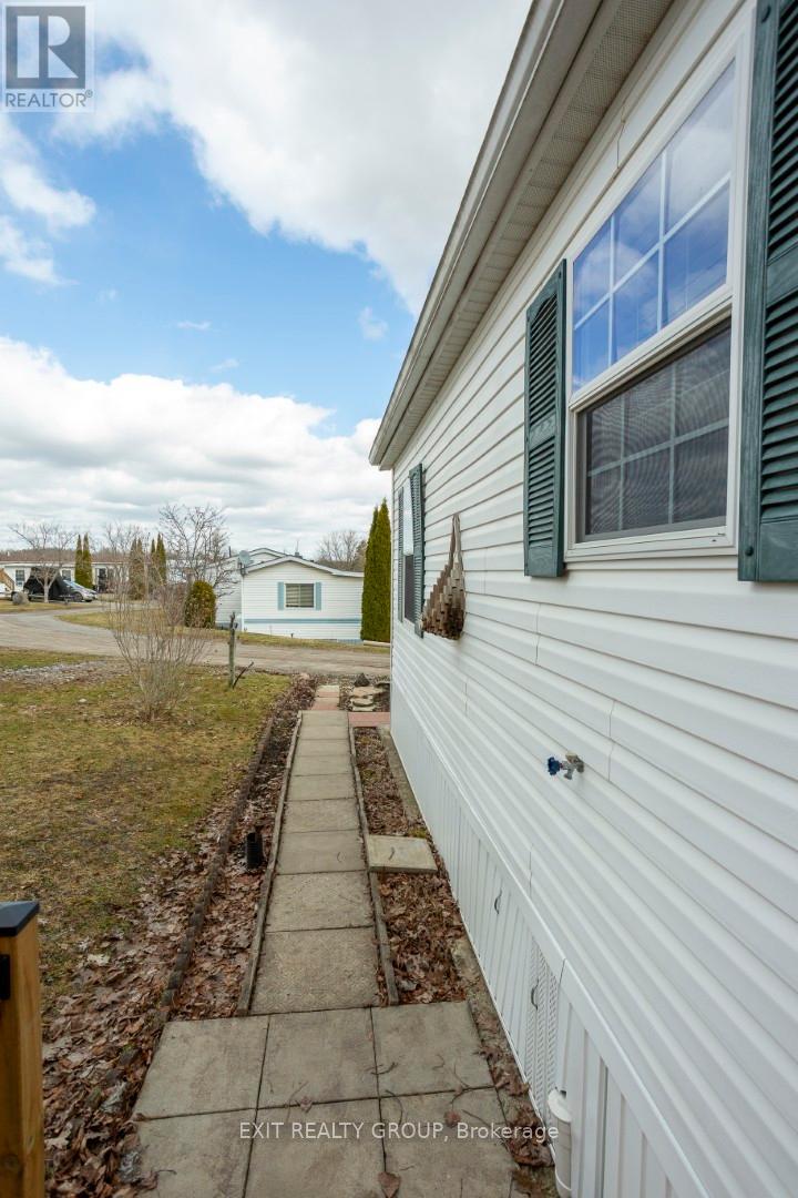 5-152 CONCESSION ROAD 11 W - 27