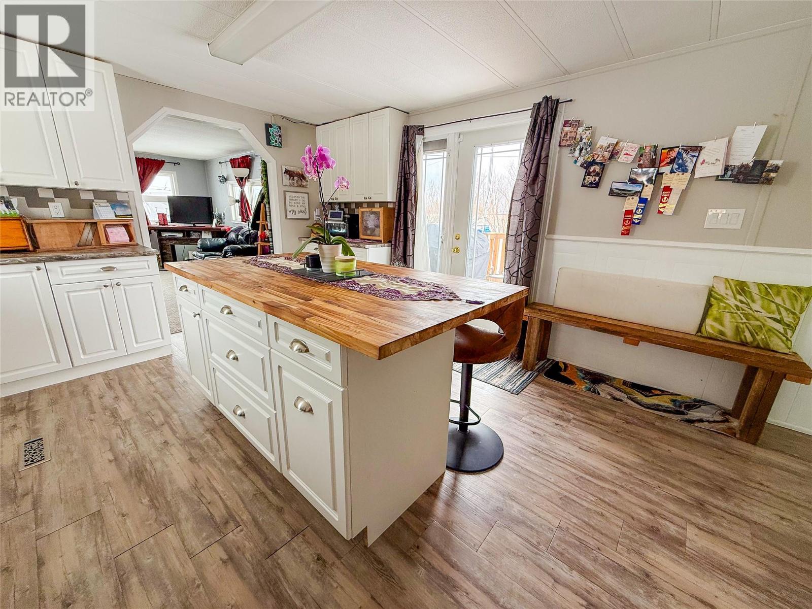 608 406 Avenue - photo 2