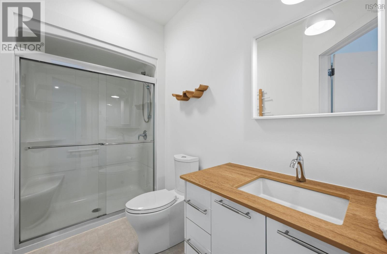 Property 30 of 49 of 11 ARGYLE Close