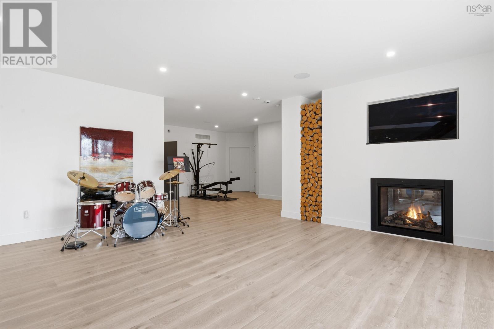 Property 33 of 49 of 11 ARGYLE Close