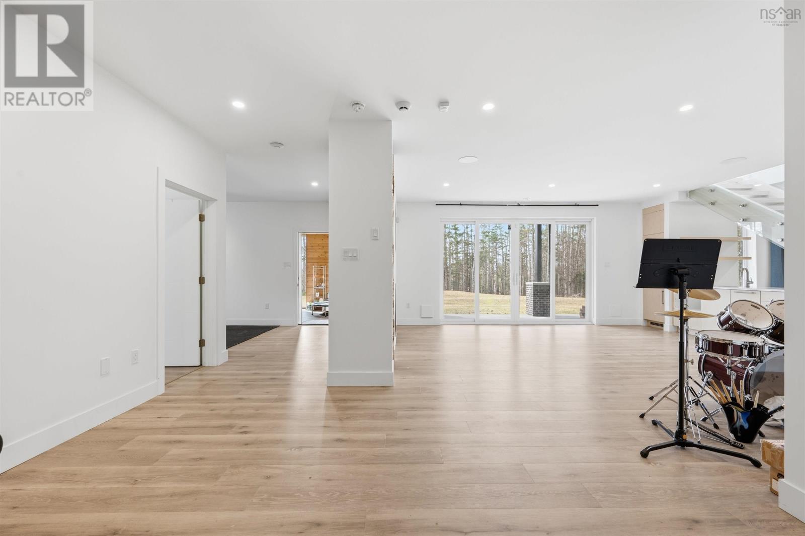 Property 35 of 49 of 11 ARGYLE Close