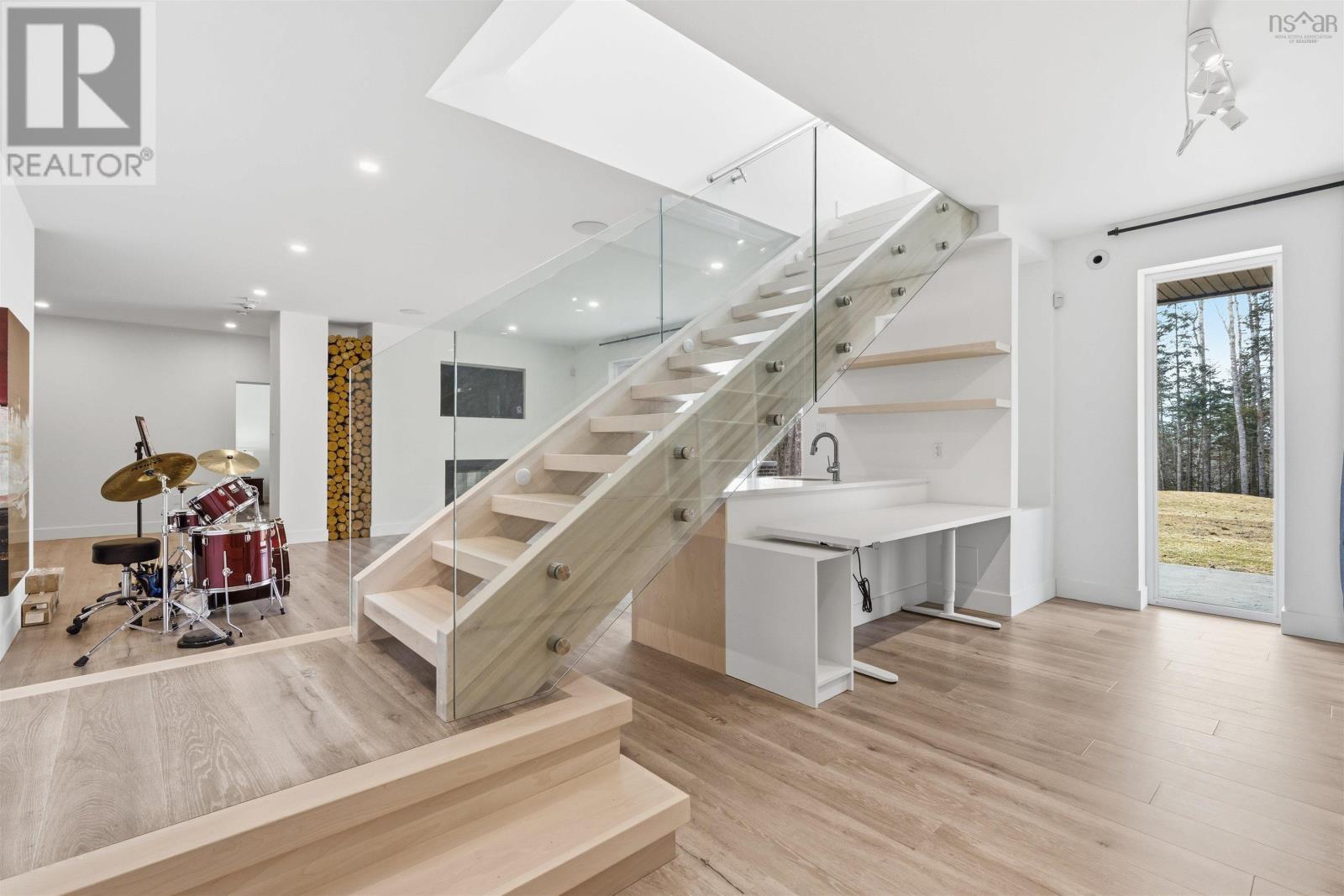 Property 36 of 49 of 11 ARGYLE Close