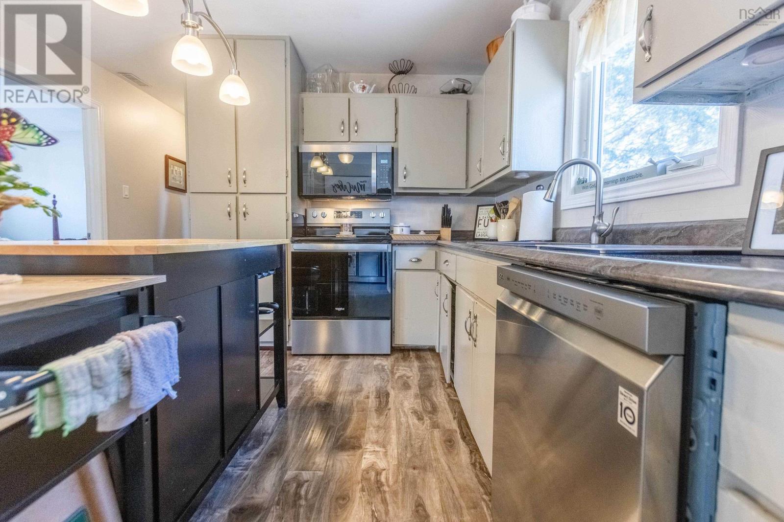 Property 38 of 40 of 19 Boylston Avenue