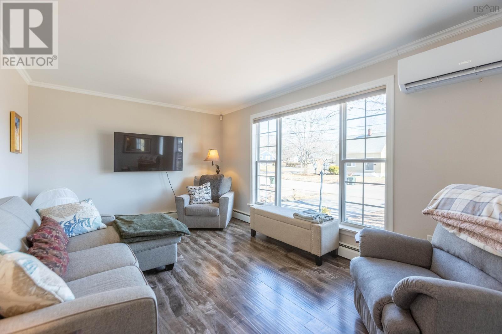 Property 34 of 40 of 19 Boylston Avenue