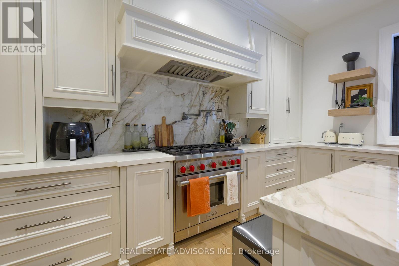 20 ARROWSTOOK ROAD - 12