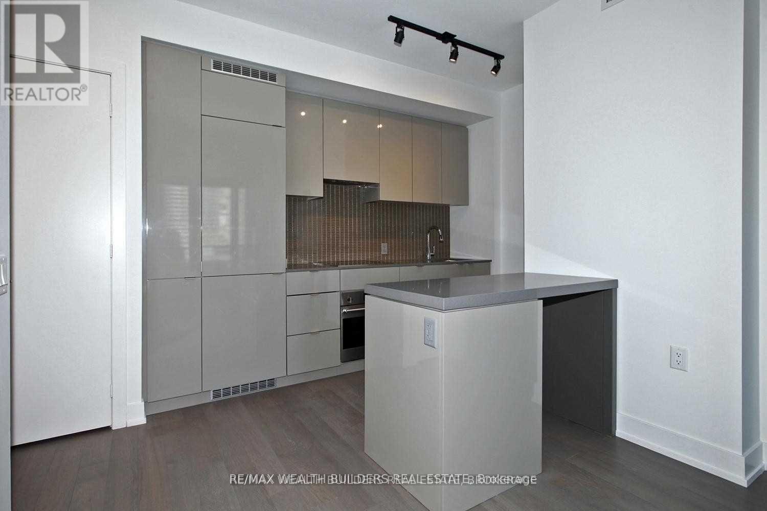 Listing photo of 1103 - 7 GRENVILLE STREET