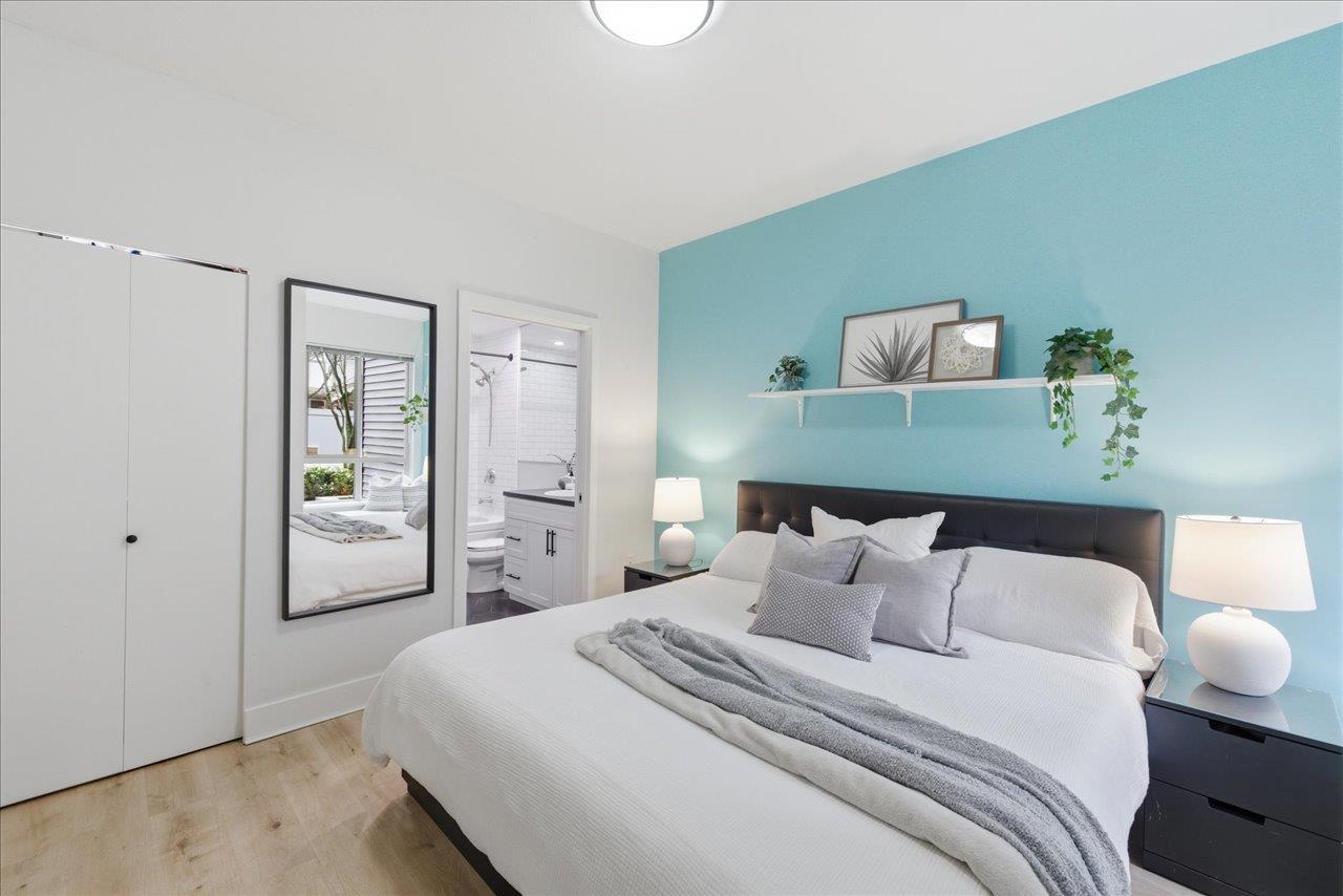 121 6688 120 STREET, Surrey