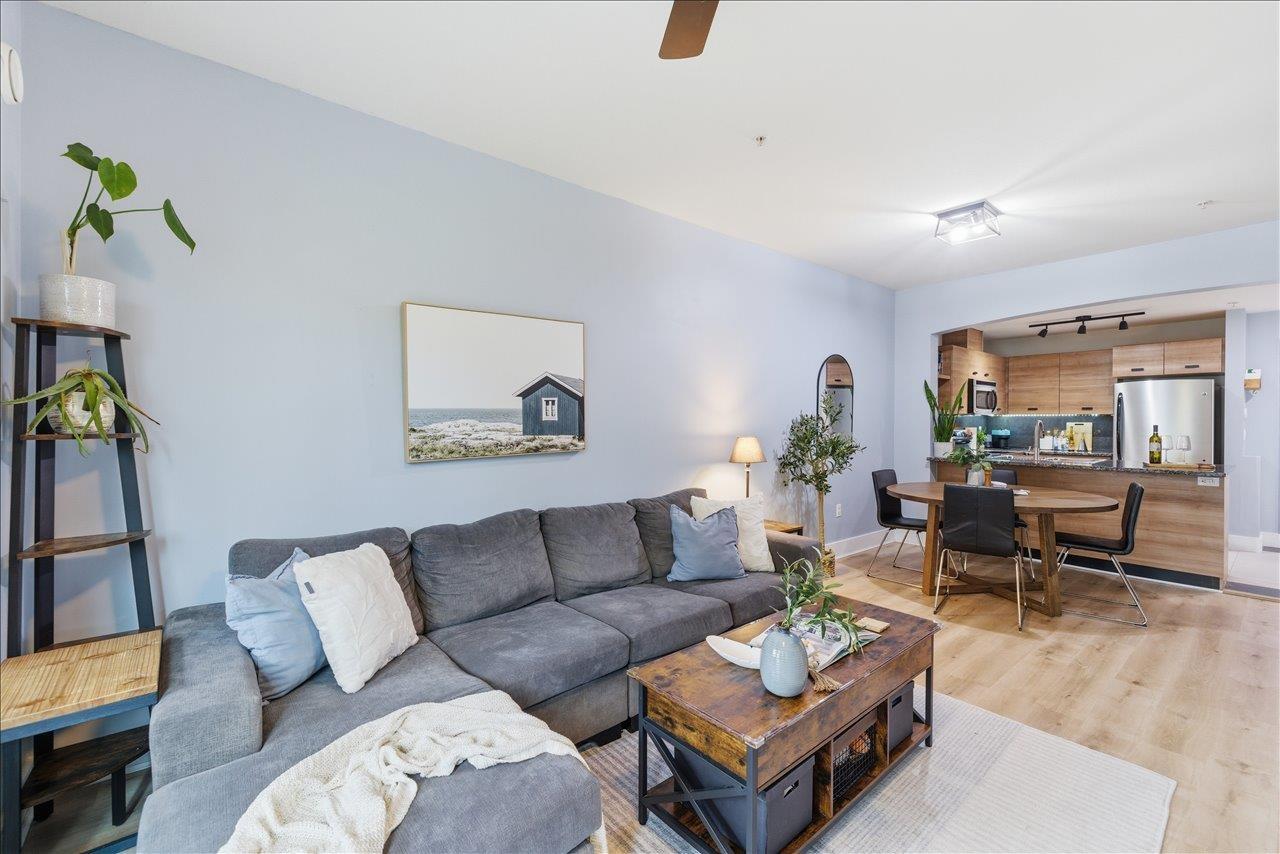 121 6688 120 STREET, Surrey