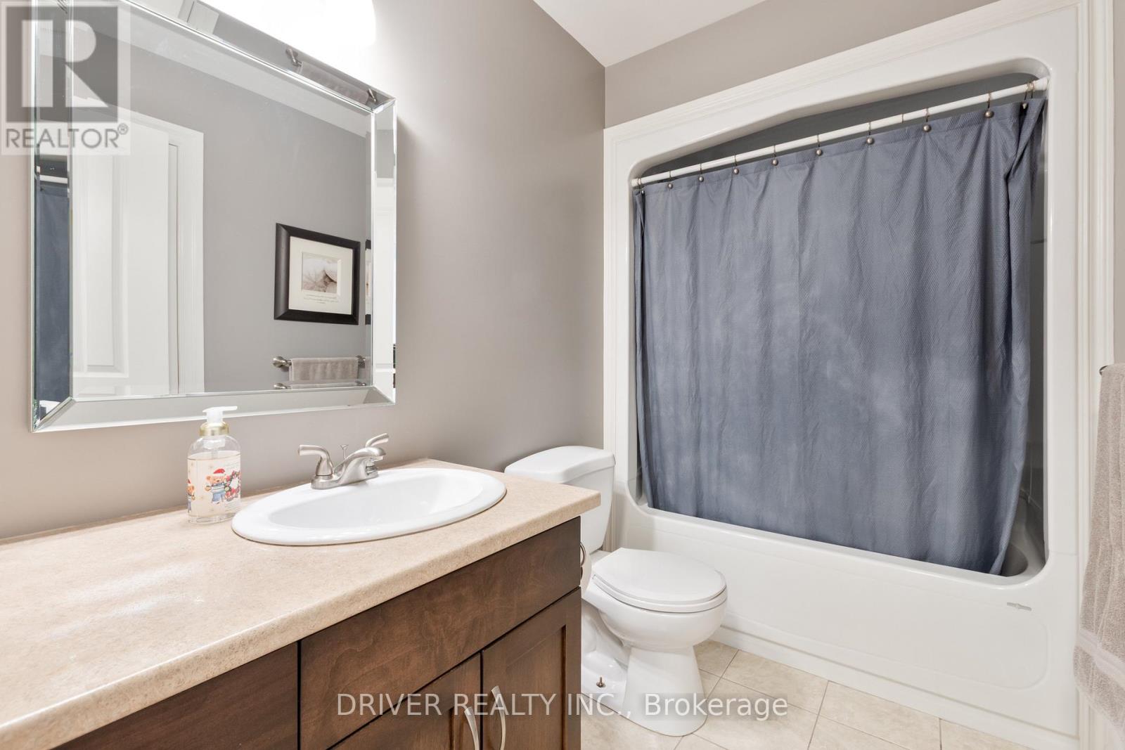 36 SPRUCE STREET W Property Photo