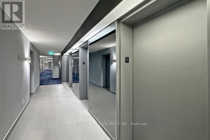#516 2550 LAWRENCE AVENUE - 15