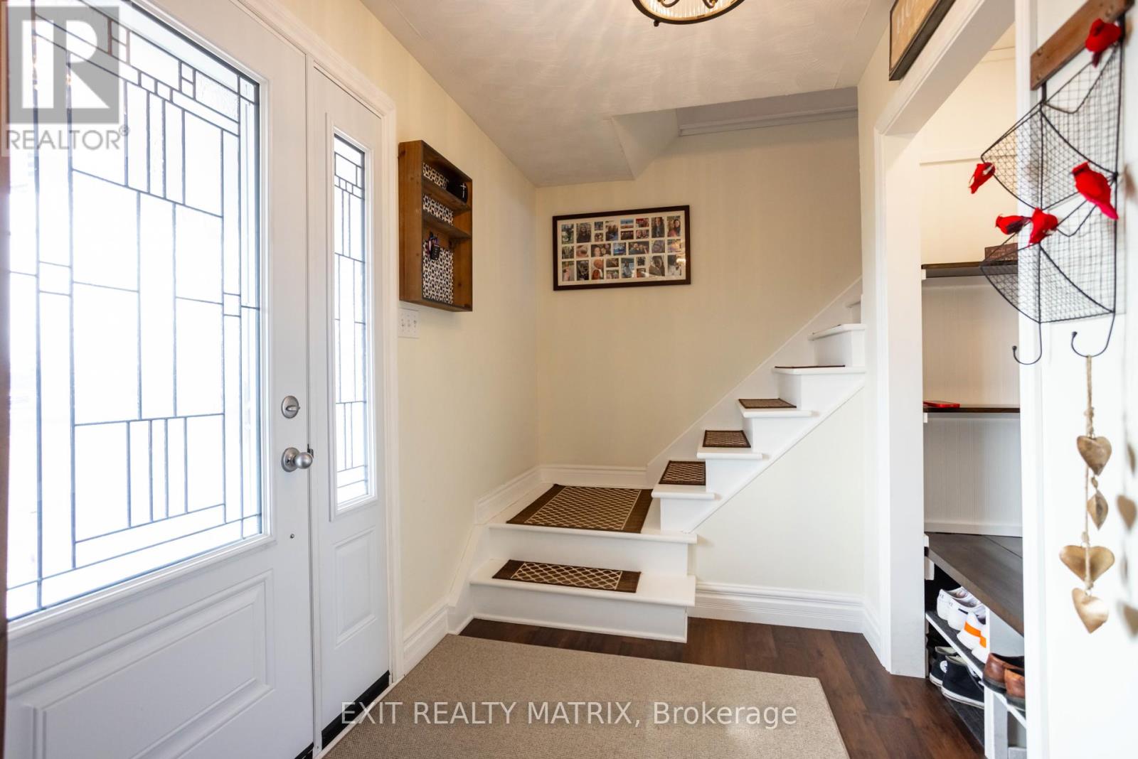 209 QUEEN STREET W - 2